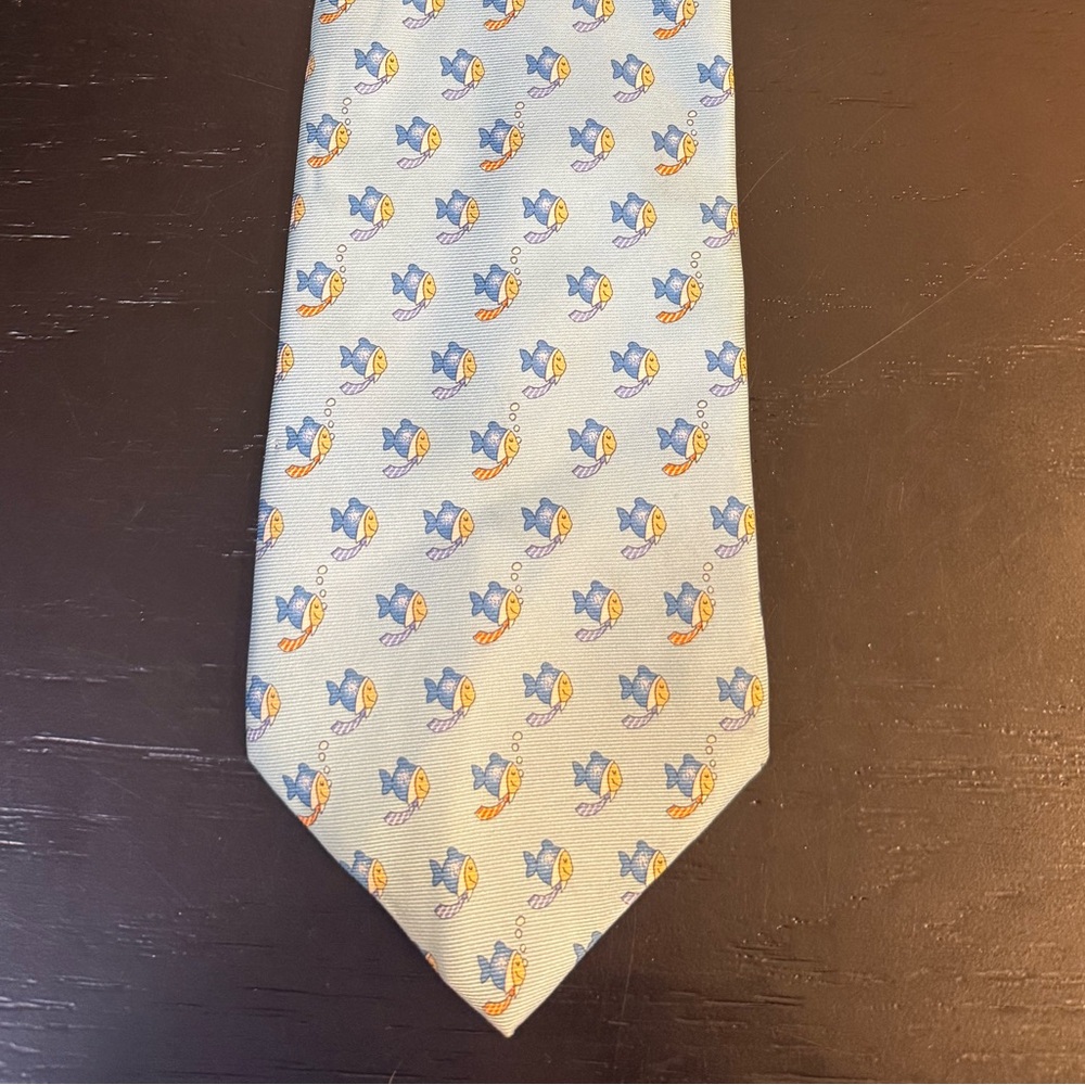 Brooks Brothers Makers Silk Tie Blue Fish
Novelty Classic 3.25 Italy USA